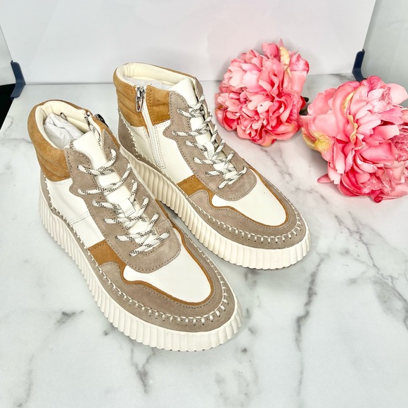 ❗️NWOT❗️DOLCE VITA Daley Lace Up Hi-Top Sneakers - Picture 1 of 12